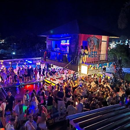 Wet! A Pool Party Hostel By Wild & Wandering Haad Rin Exterior photo
