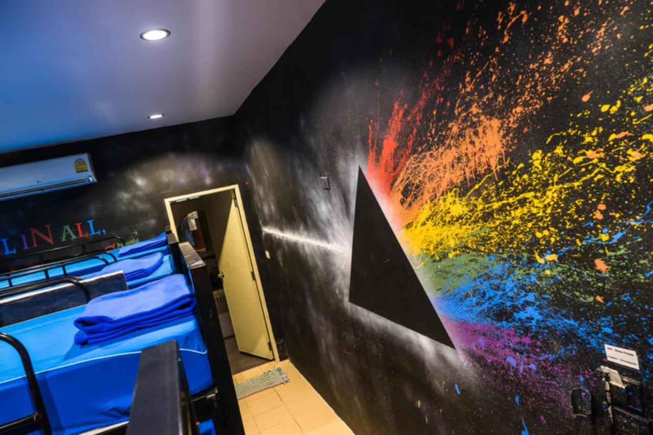 Wet! A Pool Party Hostel By Wild & Wandering Haad Rin Exterior photo